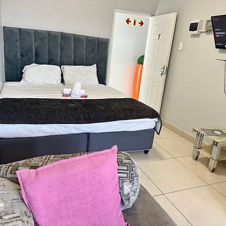 Mowetu Guest House كيب تاون المظهر الخارجي الصورة