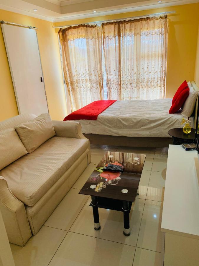 Mowetu Guest House كيب تاون المظهر الخارجي الصورة