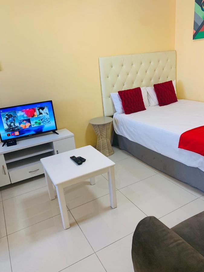 Mowetu Guest House كيب تاون المظهر الخارجي الصورة