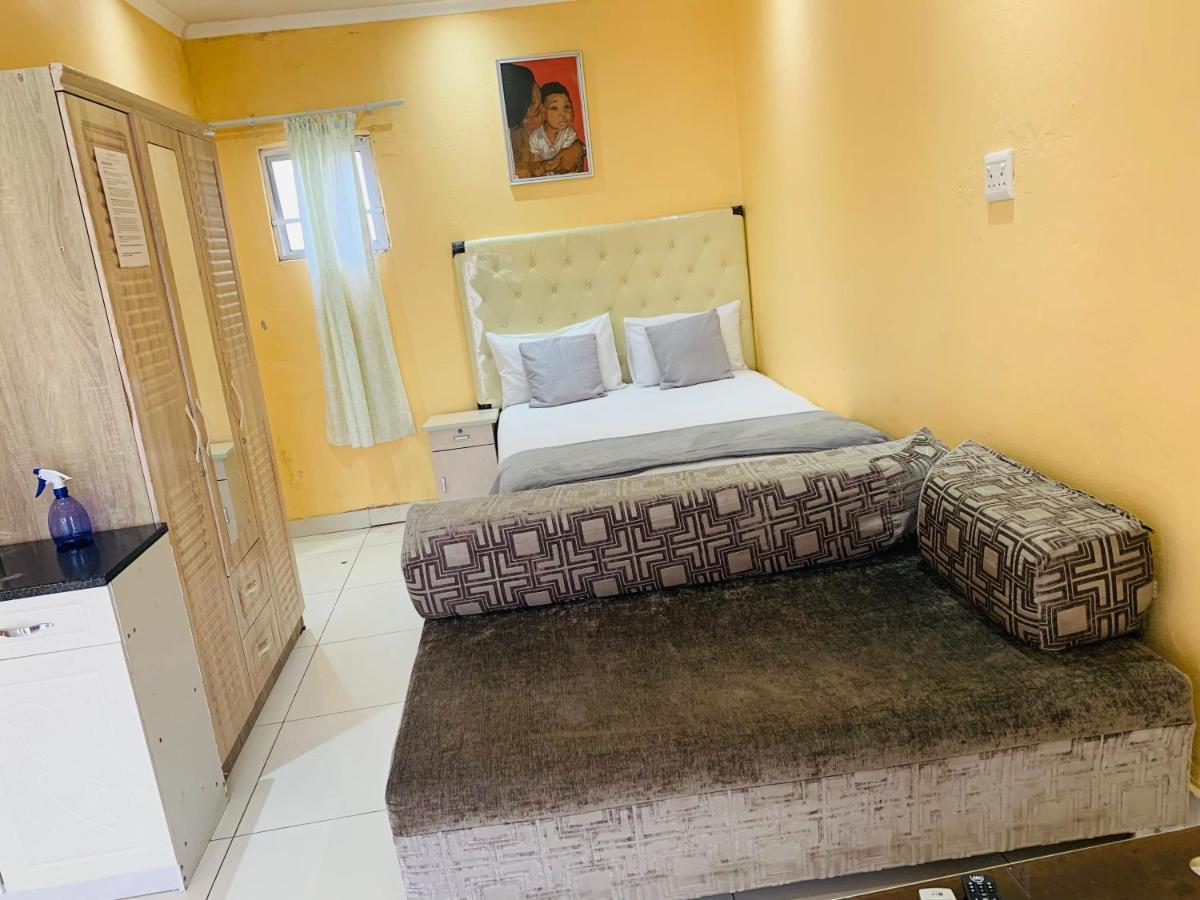 Mowetu Guest House كيب تاون المظهر الخارجي الصورة