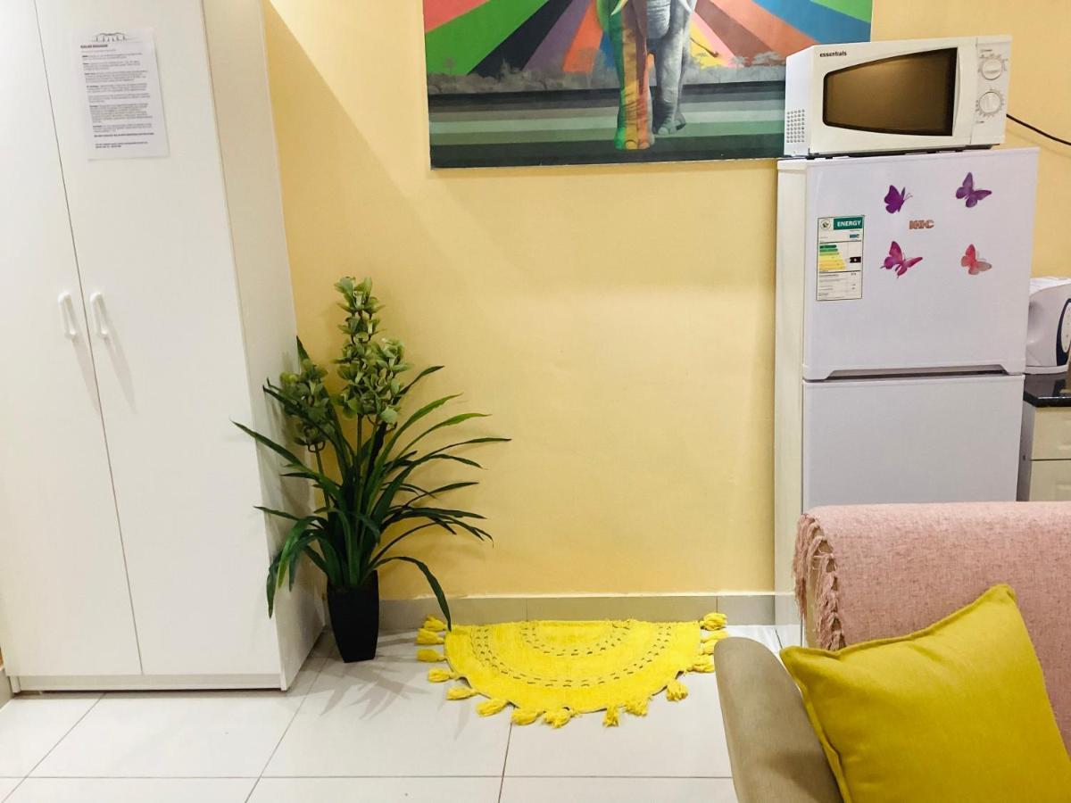 Mowetu Guest House كيب تاون المظهر الخارجي الصورة