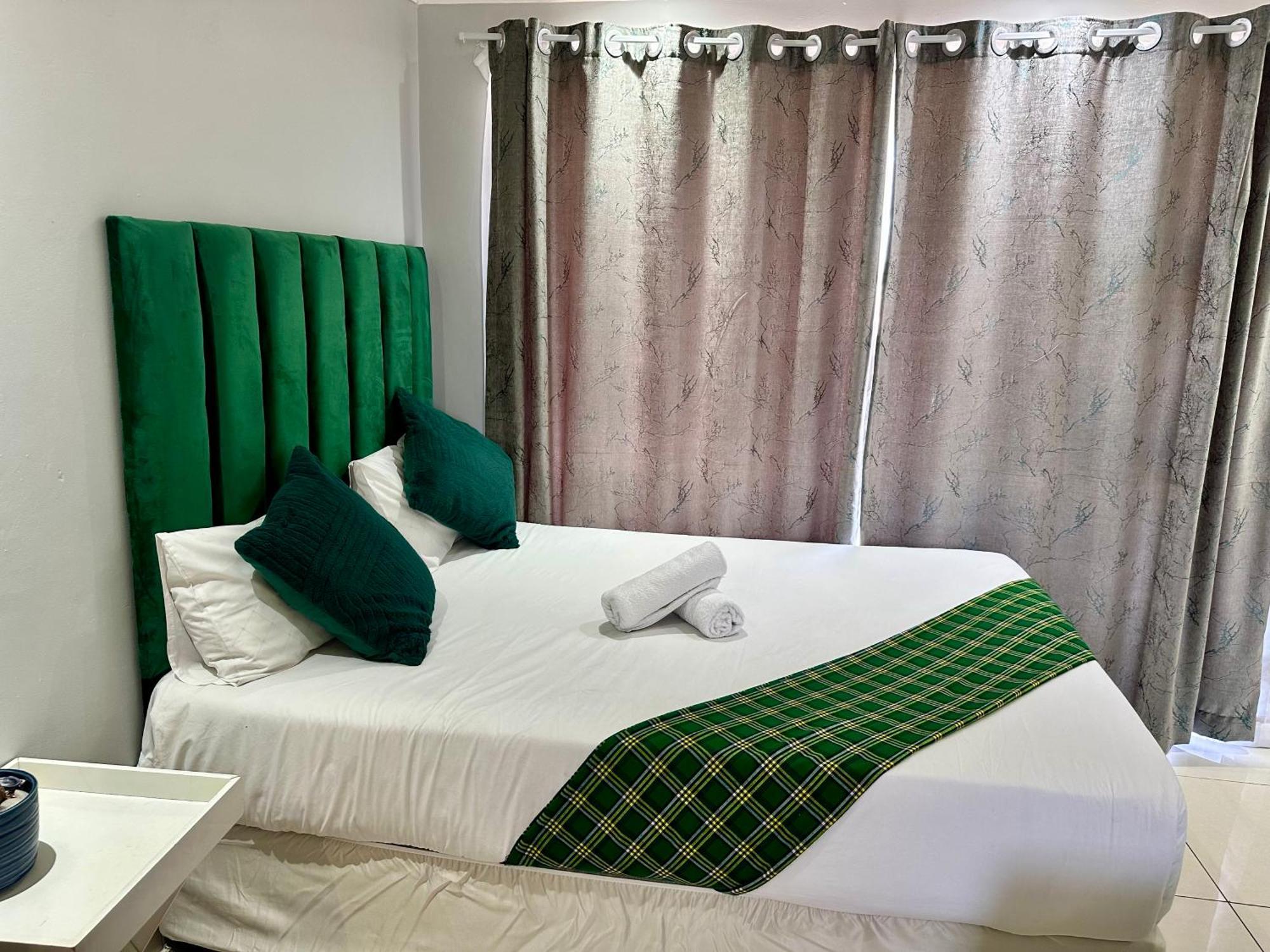 Mowetu Guest House كيب تاون المظهر الخارجي الصورة